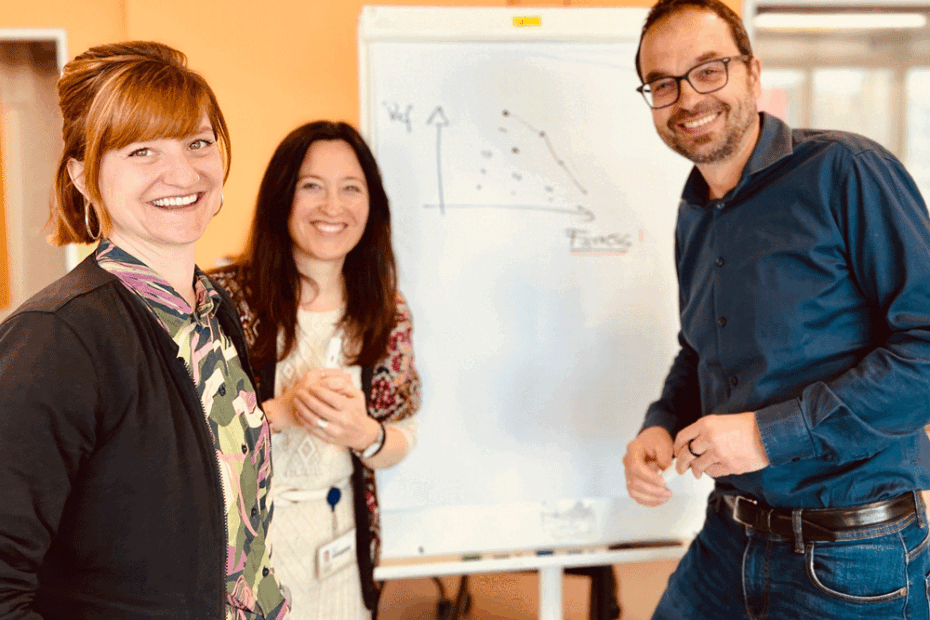 Titelbild: Von links nach rechts Judith Bühler, Meret Reiser und Christoph Heitz. Erfolgreiche Zusammenarbeit zwischen dem Departement Soziale Arbeit und der School of Engineering.